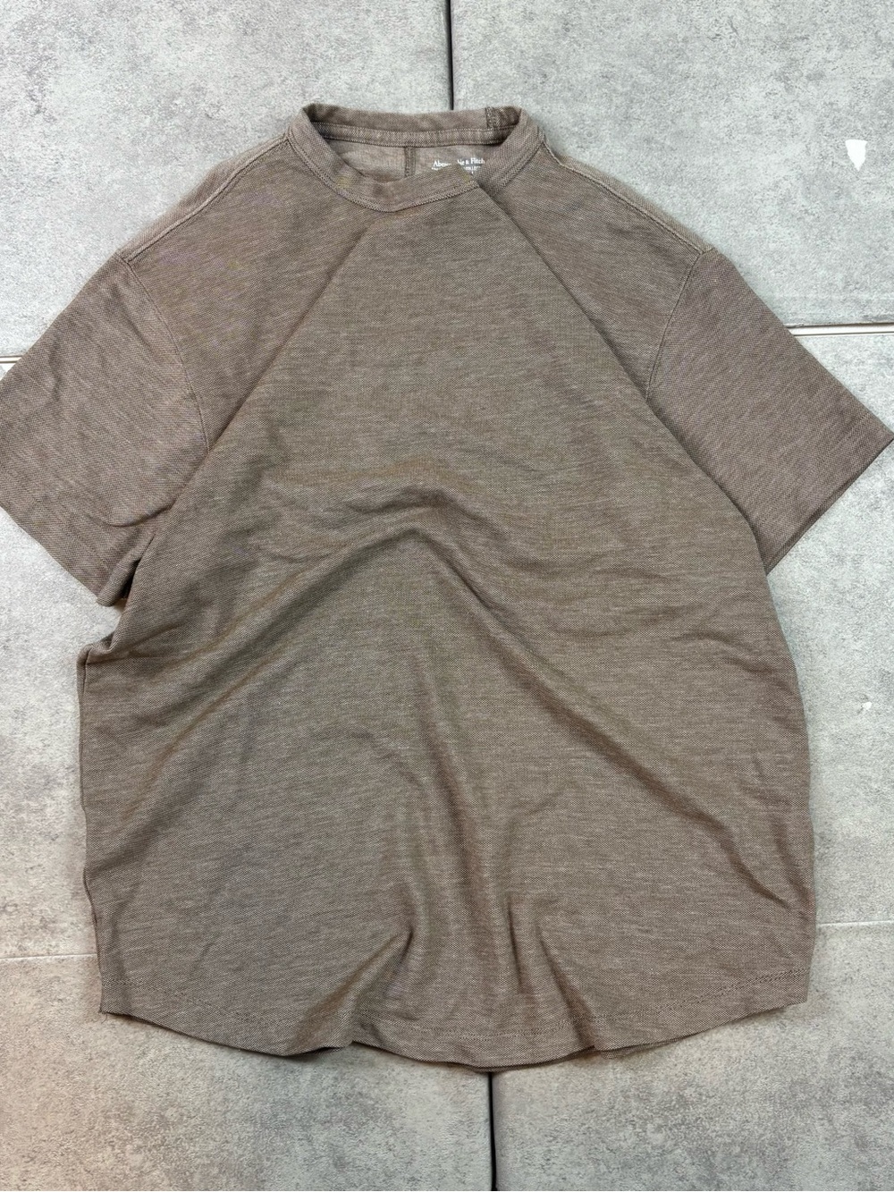 Abercrombie and fitch brown athletic tshirt